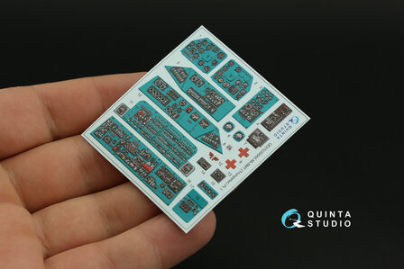 Quinta Studio QDS-35065 - Mi-8MT 3D-Printed &amp; coloured Interior on decal paper (for Trumpeter kit) - Small Version - 1:35