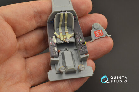 Quinta Studio QD32126 - FW 190A-8  3D-Printed &amp; coloured Interior on decal paper (for Hasegawa kit) - 1:32