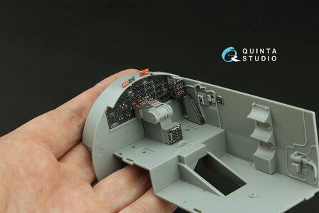 Quinta Studio QD32218 -  Boeing B-17G Pilot&#039;s cockpit. 3D-Printed &amp; coloured Interior on decal paper (HK models) - 1:32