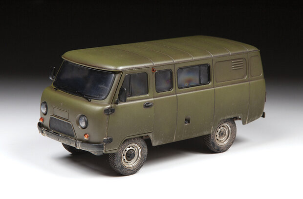 Zvezda 3644 - Russian Military Van UAZ 3909 - 1:35