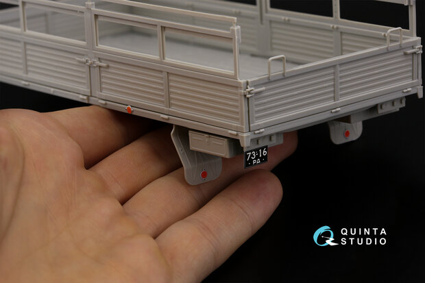 Quinta Studio QD35074 - KAMAZ 4310 3D-Printed & coloured Interior on decal paper (for Trumpeter kit)  - 1:35