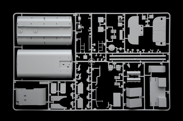 Italeri 6554 - M978 Fuel Servicing Truck - 1:35