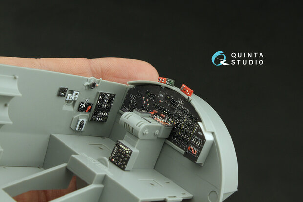 Quinta Studio QD32218 -  Boeing B-17G Pilot's cockpit. 3D-Printed & coloured Interior on decal paper (HK models) - 1:32