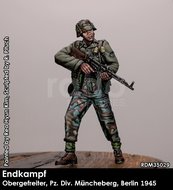 RDM35029 - Obergefreiter, Pz.Div. Muencheberg, Berlin 1945 (optional StG 45 (m) included (Endkampf) - 1:35 - [RADO Miniatures]